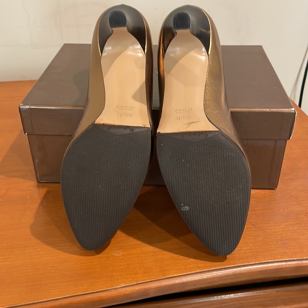 Gucci Gold Platform Pumps - Picture 6 of 7